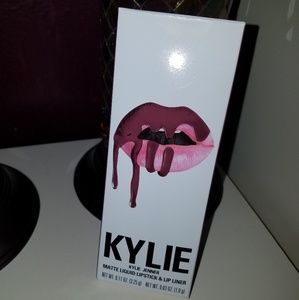 Kylie Jenner lip kit in TWENTY